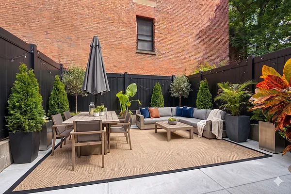 Outdoor, photo 2