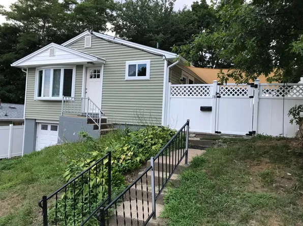 18 Bragaw St, New London, CT 06320