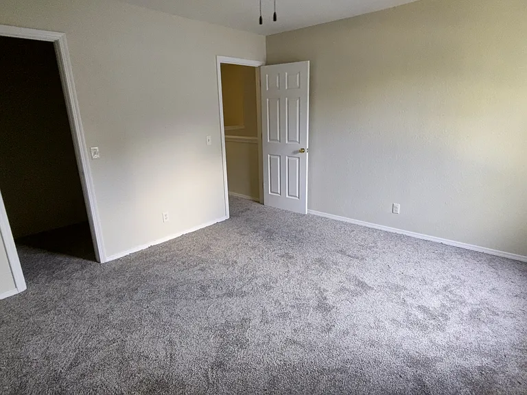 5005 S Poplar Ave — Photo 21