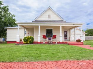 710 S Main St, Custer City, OK 73639