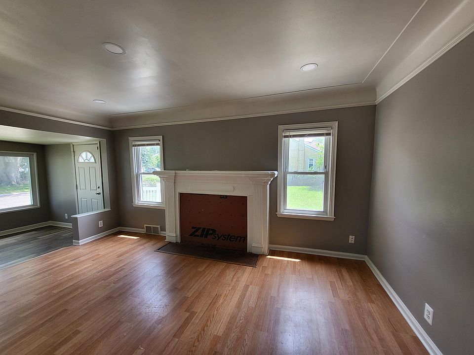 23077 Piper Ave, photo 5