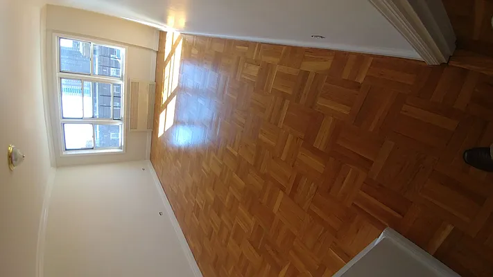 Rented by Metro Garden Realty NYC | media 46