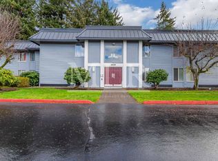 8619 Zircon Dr SW UNIT J2, Tacoma, WA 98498