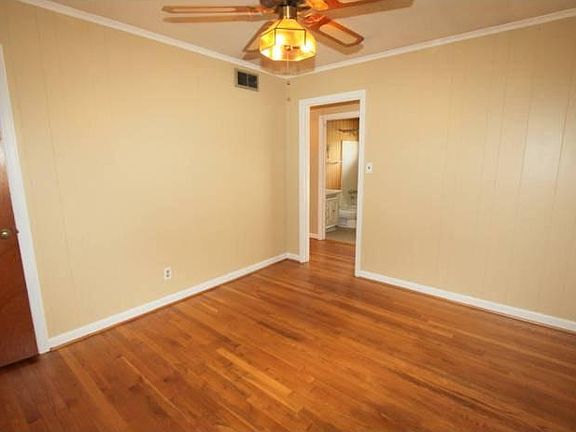 5th image of 915 Stephens St