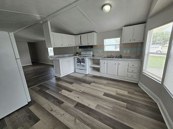 3rd image of 11211 E Bay Rd Unit 52