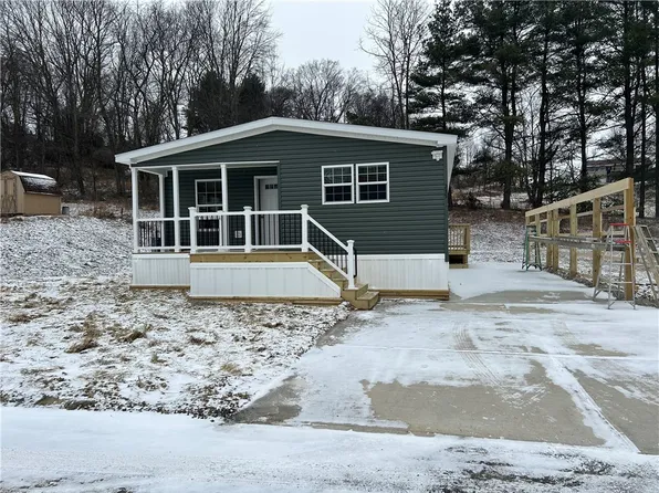 235 Sunnyhill, Valencia, PA 16059