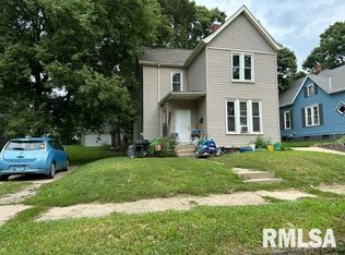 1007 E Behrends Ave, Peoria, IL