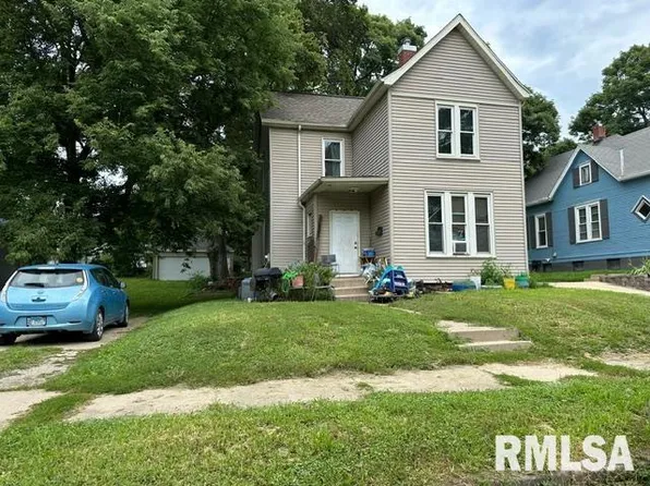 1007 E Behrends Ave, Peoria, IL 61603