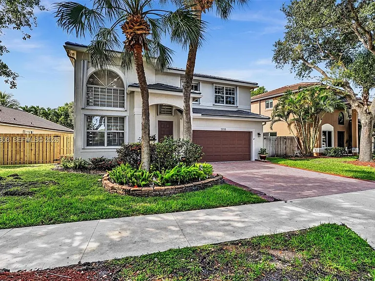16408 Sapphire Pl — Photo 1