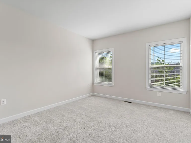 7249 Mountaineer Dr — Photo 13
