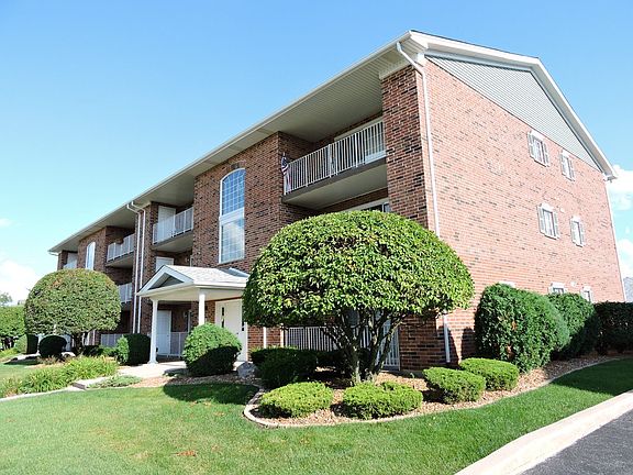 2nd image of 6729 White Tailed Ln APT 1E