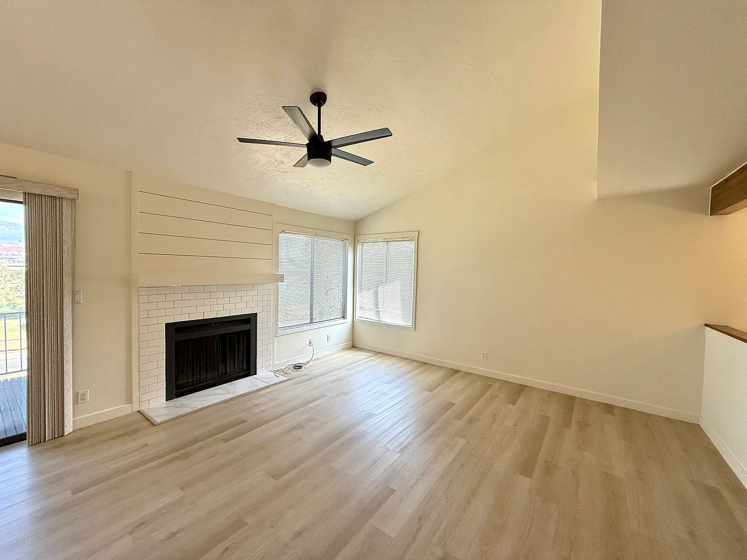 3 bed, 1962 sqft, $2,100 — Photo 3