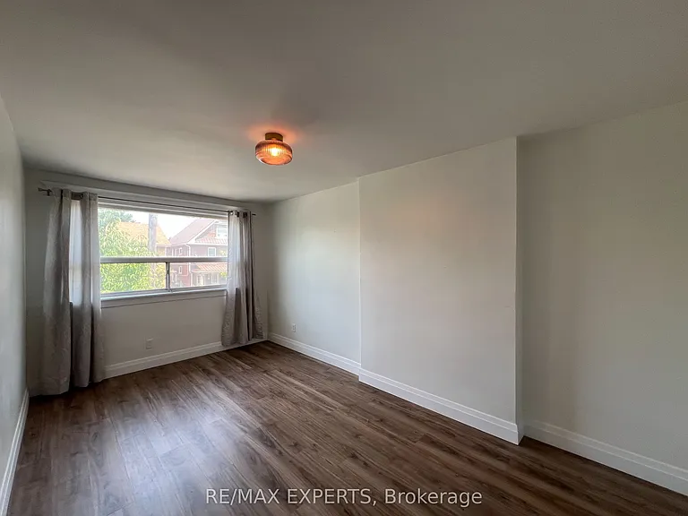 366 Lauder Ave #2 — Photo 5