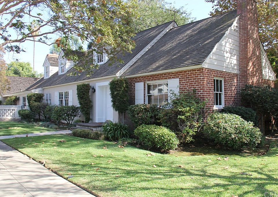 1st image of 322 N Mission Dr