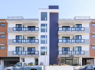 11800 Courtleigh Dr #403, Los Angeles, CA 90066