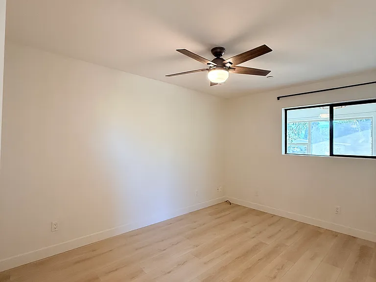 1541 Calavo Rd — Photo 11