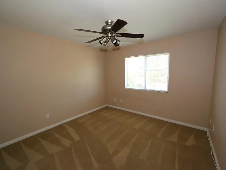 1548 Phoenix Dr — Photo 13