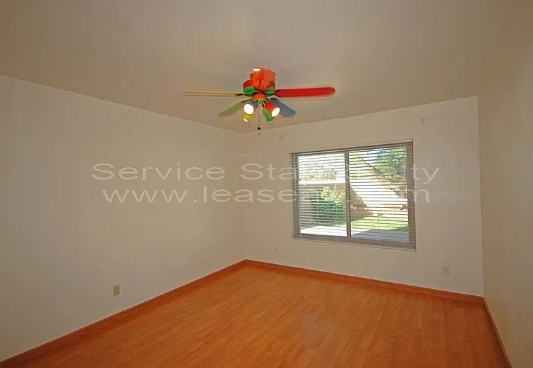7247 S Alder Dr — Photo 7