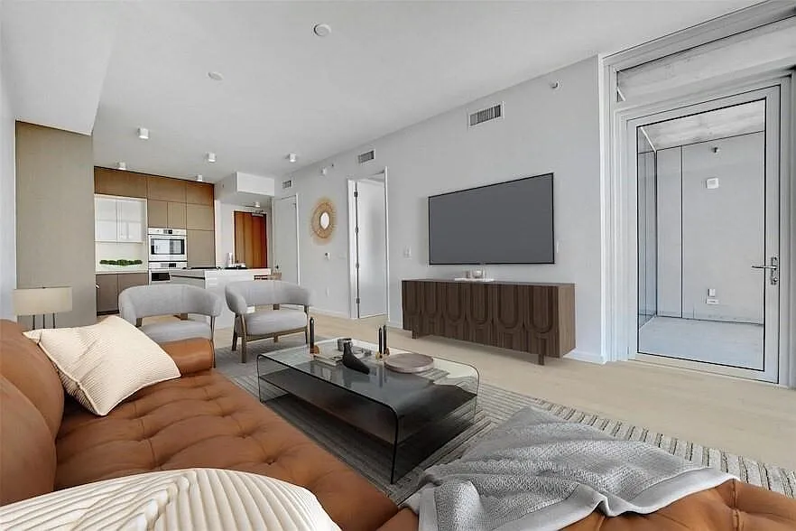 1 bed, 1.0 bath, 910 sqft, $3,900 — Photo 3