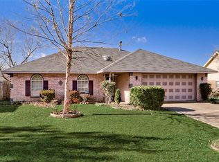 1302 N Cardinal Dr, Rogers, AR 72756