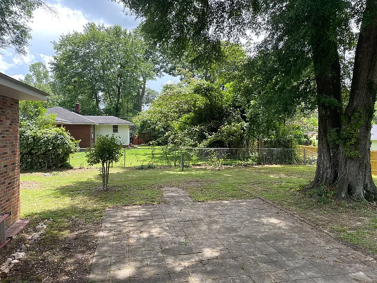 106 Silver Bluff Rd — Photo 27