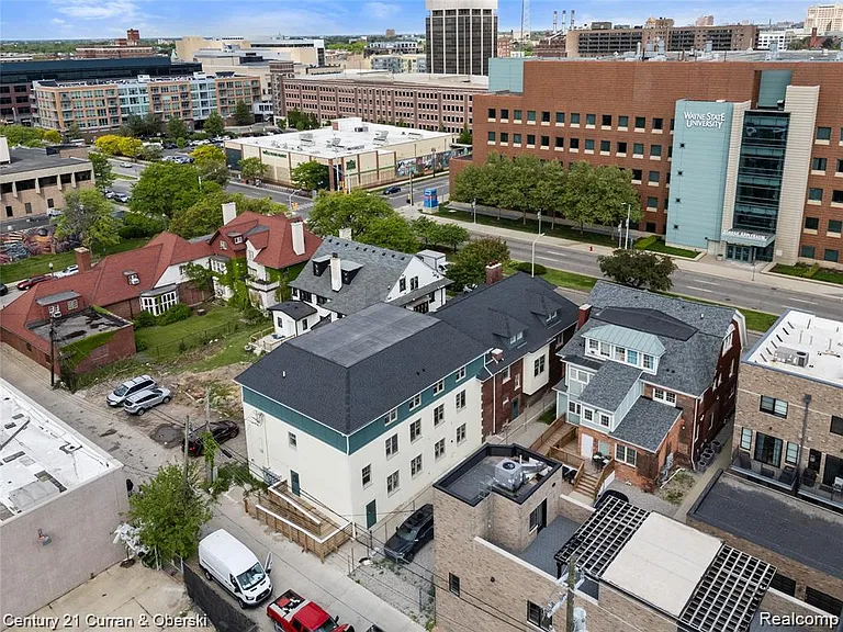 240 Mack Ave #205 — Photo 6