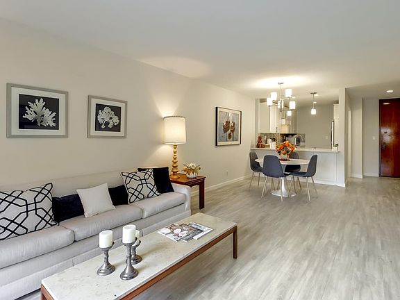 3rd image of 2140 Santa Cruz Ave APT D108
