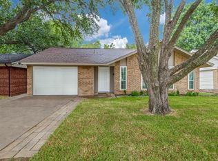 647 Price Dr, Lewisville, TX 75067