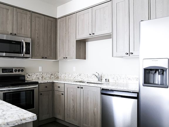 2nd image of 4705 NE 66th Ave #32