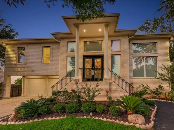 7203 Timberlake Dr, Sugar Land, TX 77479
