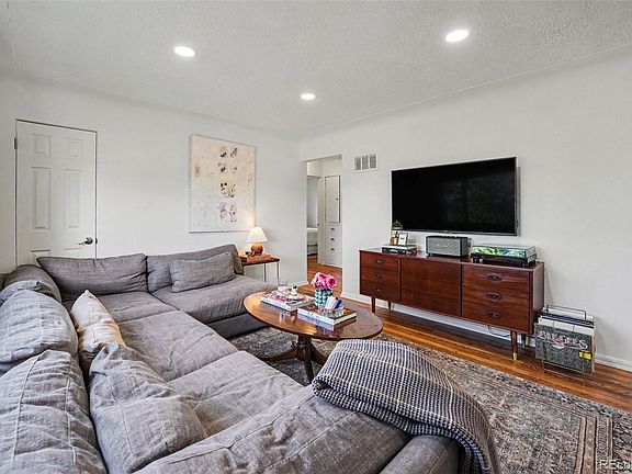 5th image of 2290 W Center Avenue