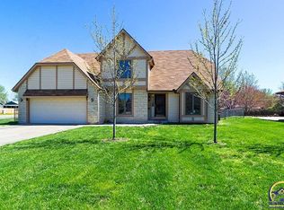2900 SW Arvonia Pl, Topeka, KS 66614