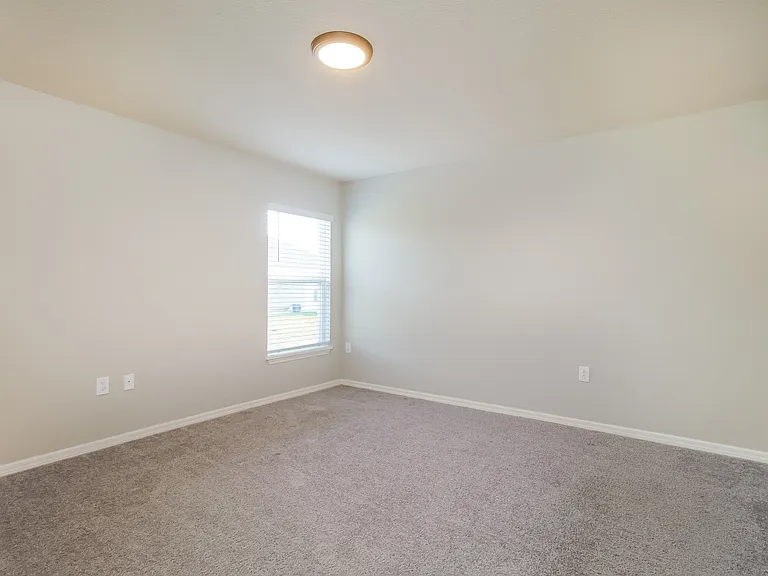 645 Vittorio Dr — Photo 9