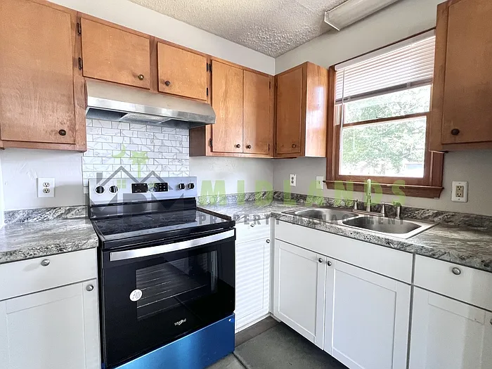 728 Bitternut Dr — Photo 10