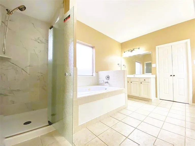 21523 Santa Clara Dr — Photo 18