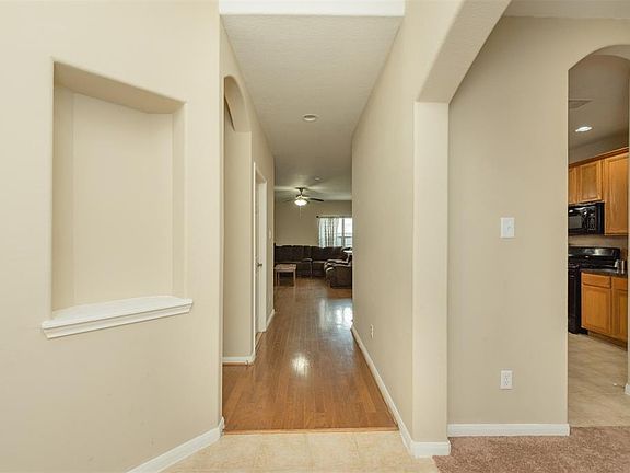 4th image of 3113 Lone Trail Dr S