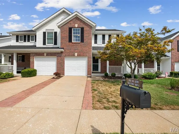 1182 Big Bend Crossing Dr, Valley Park, MO 63088