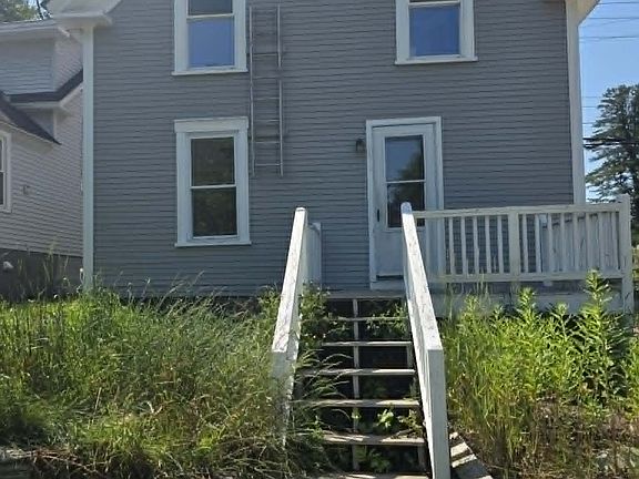 5th image of 96 Maple St #B