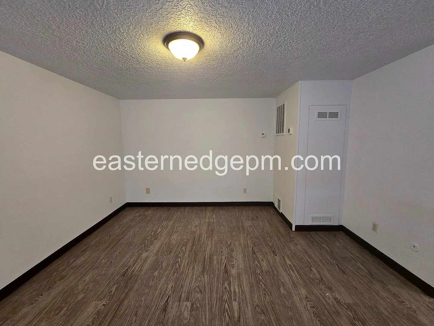 Stadium Apartments — Photo 3