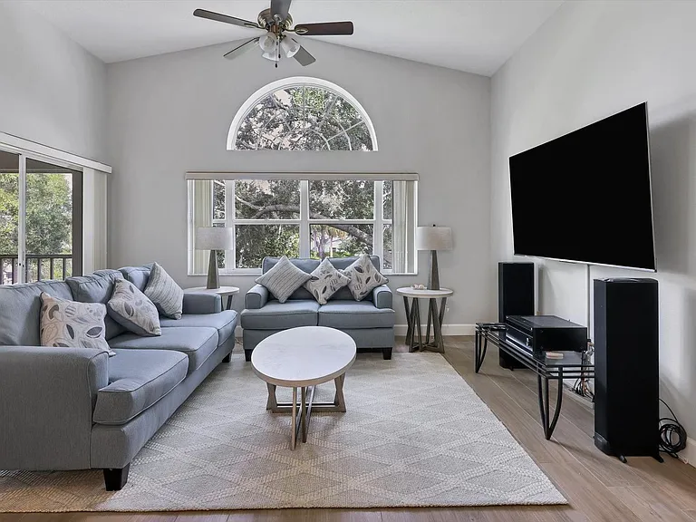 7234 Eleanor Cir #203 — Photo 6