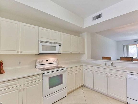 3rd image of 10520 Amiata Way APT 103