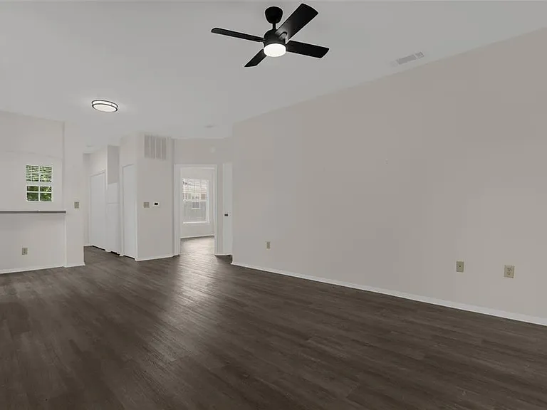 1325 Rotonda Point #225 — Photo 5