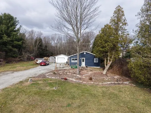 5876 Griswold Rd, Smiths Creek, MI 48074