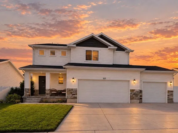 227 W Braeburn Ln, Santaquin, UT 84655