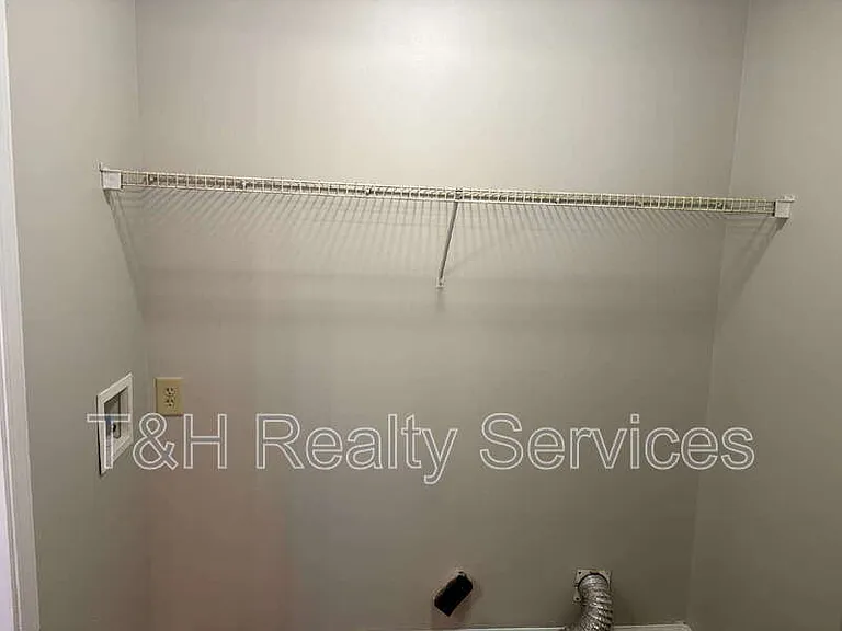 6682 Dunsdin Dr — Photo 11
