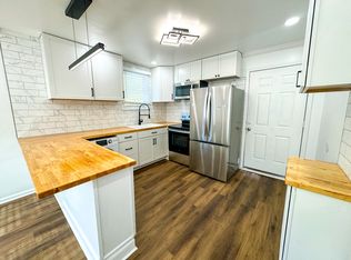711 W 44th St #D, Savannah, GA 31405