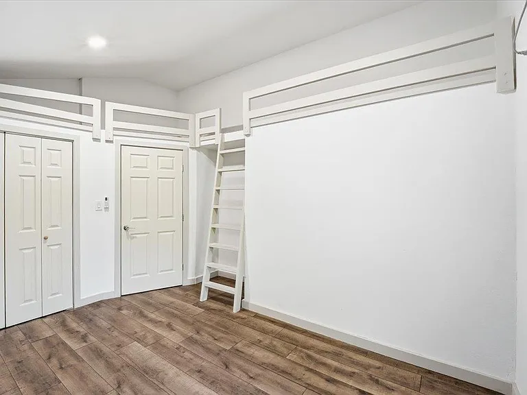877 Yaupon Dr — Photo 19