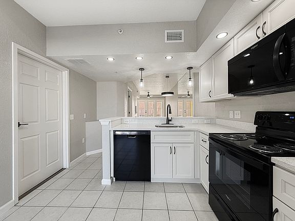 3rd image of 2954 Sadina St #3
