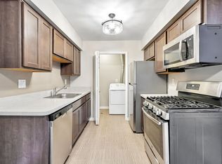 Pointe West Apartments, Westland, MI 48186