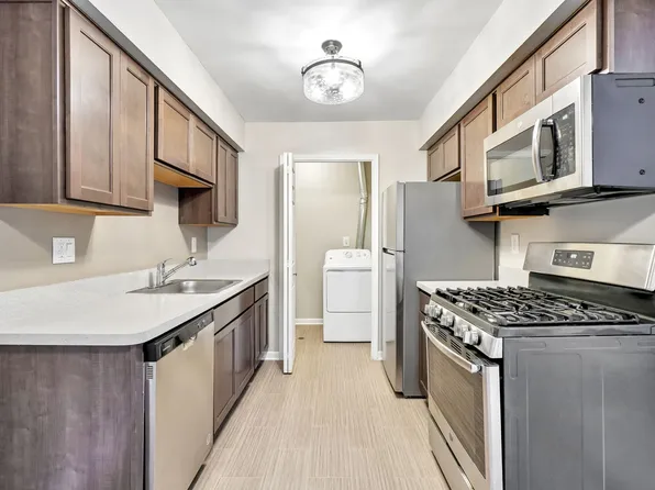 Pointe West Apartments